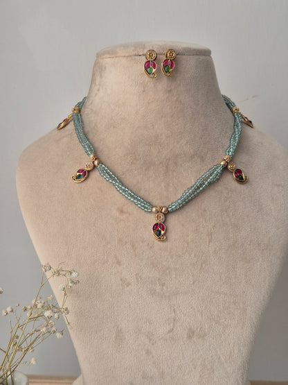 Suvra Necklace Set