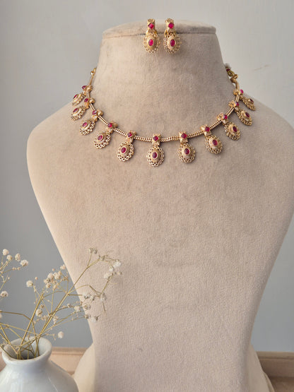 Pritha Necklace Set