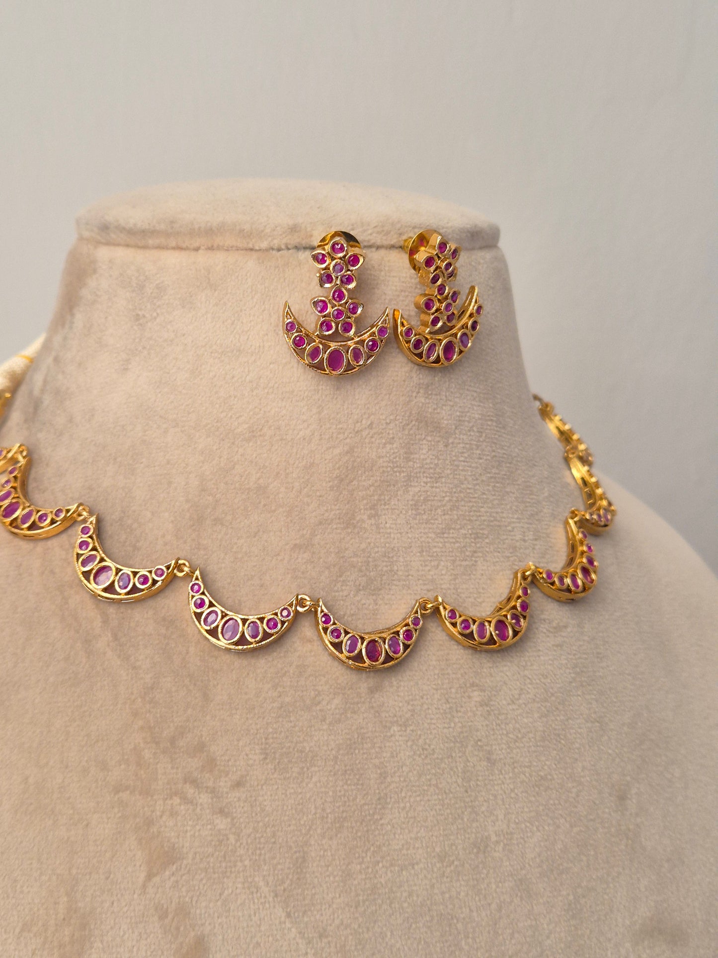 Kiyana Necklace Set