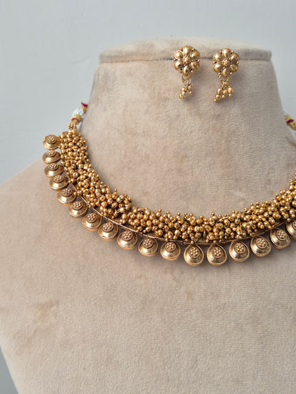 Banita Necklace Set
