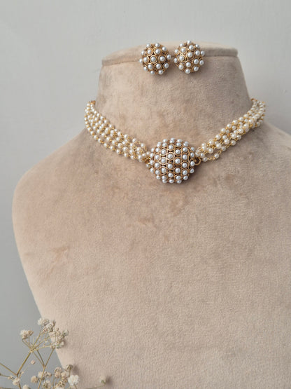 Dakshita Choker Set