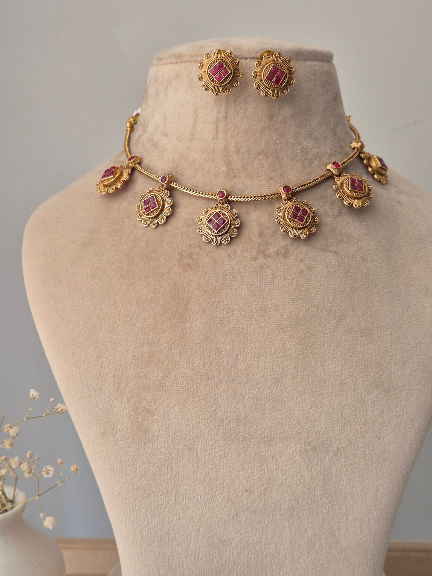 Ushasi Necklace Set