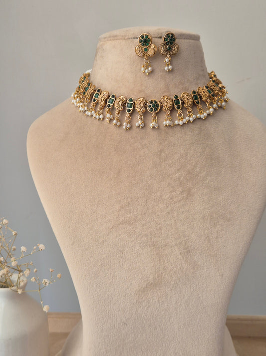 Briji Necklace Set