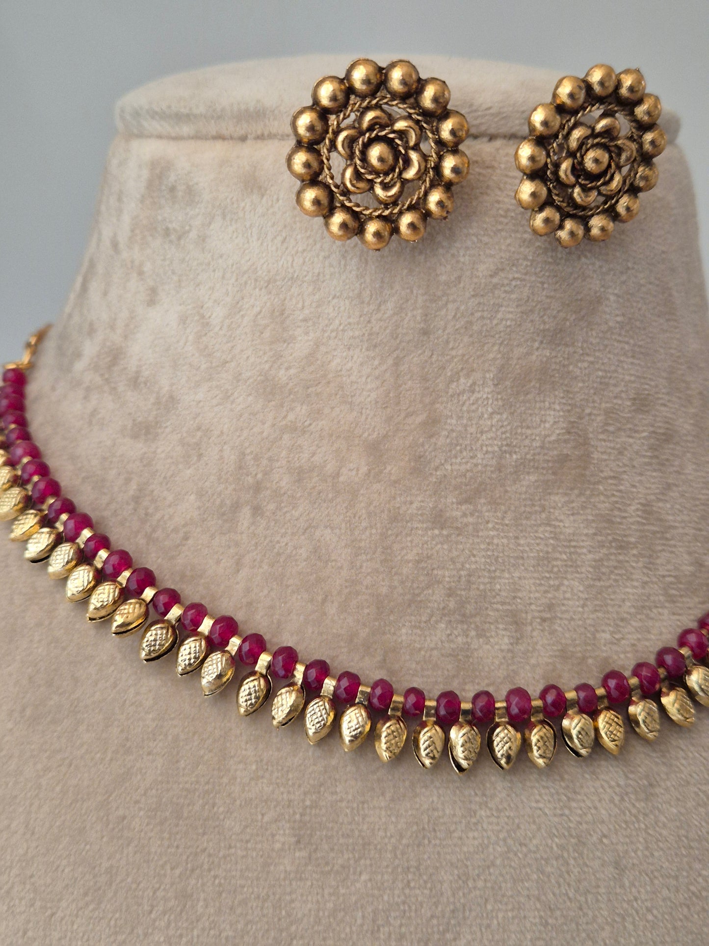 Suguna Necklace Set