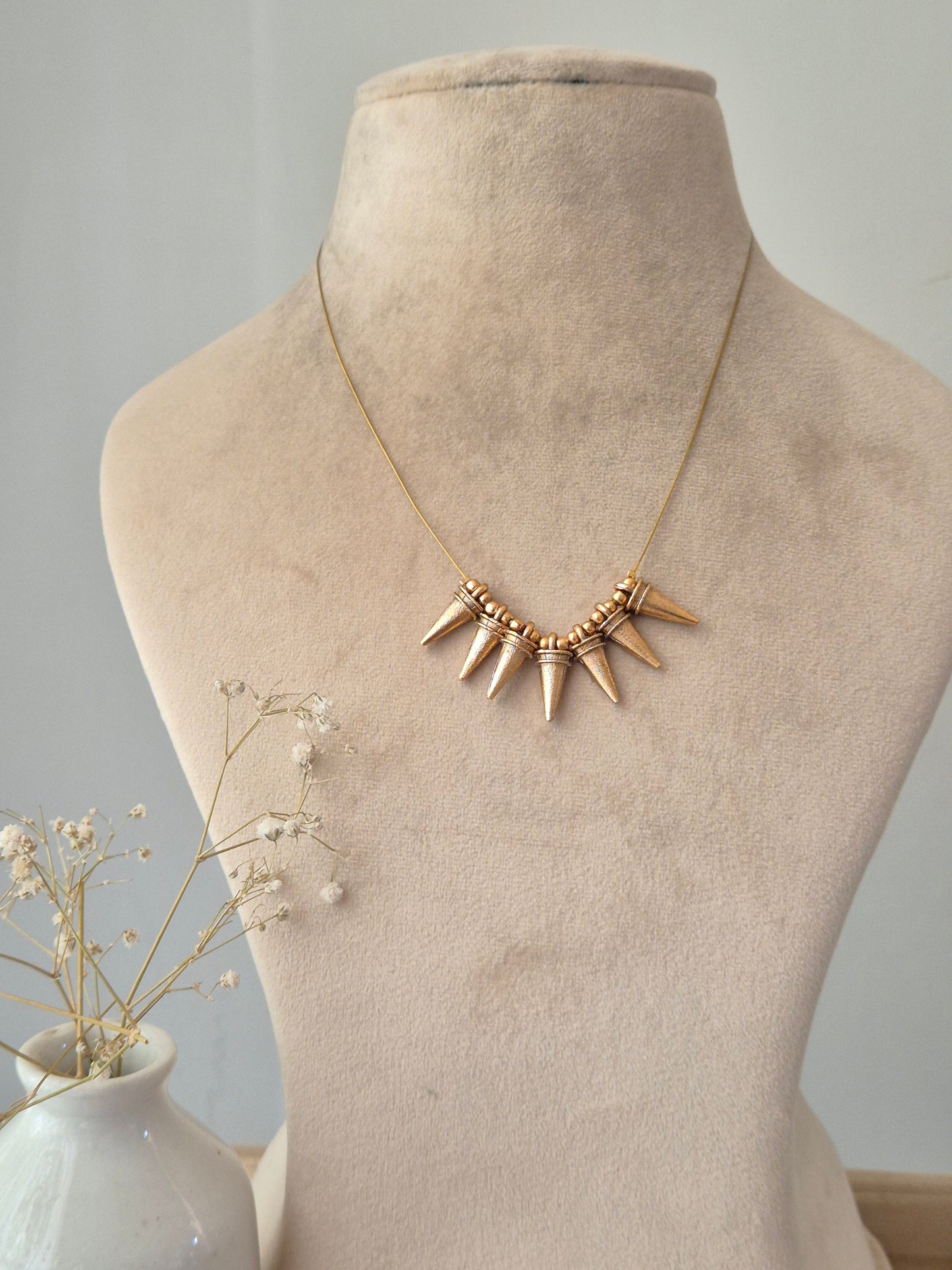 Tia Invisible Chain Necklace