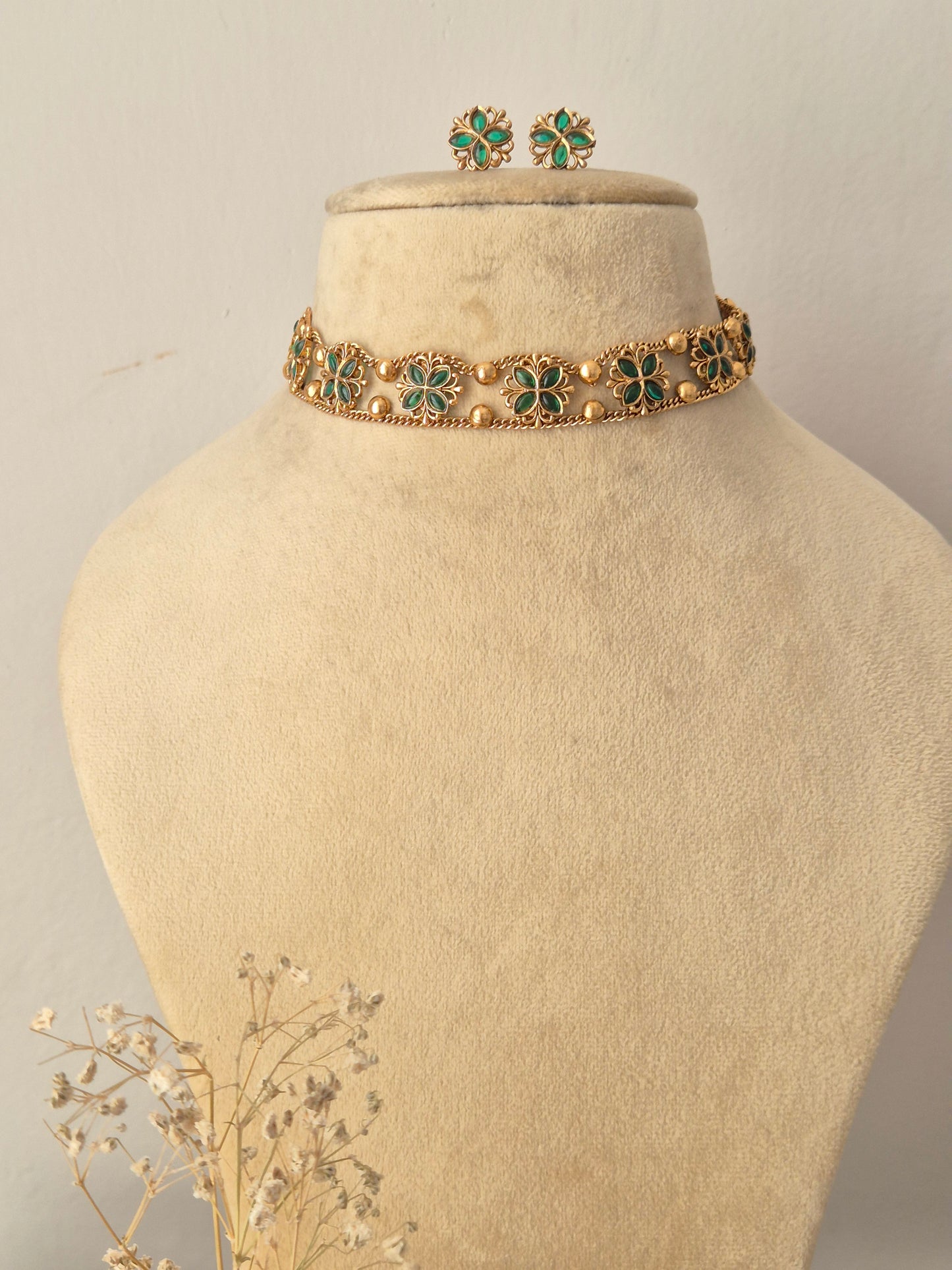 Shalini Necklace Set