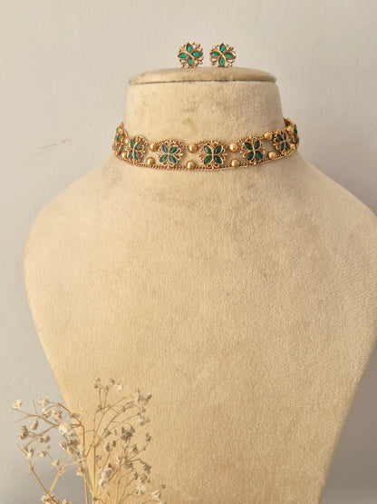 Shalini Necklace Set