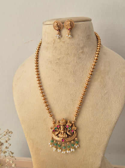 Vrinda Necklace Set
