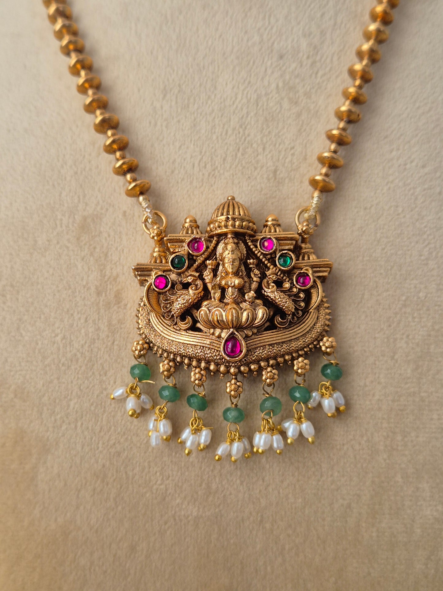 Vrinda Necklace Set