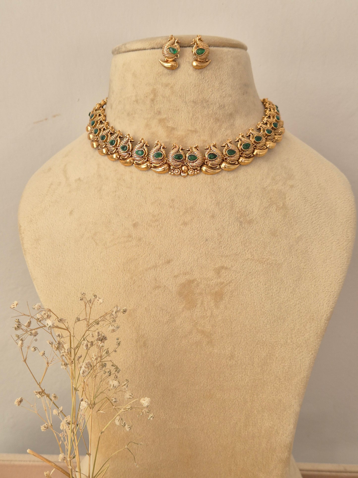 Bhanvi Necklace Set