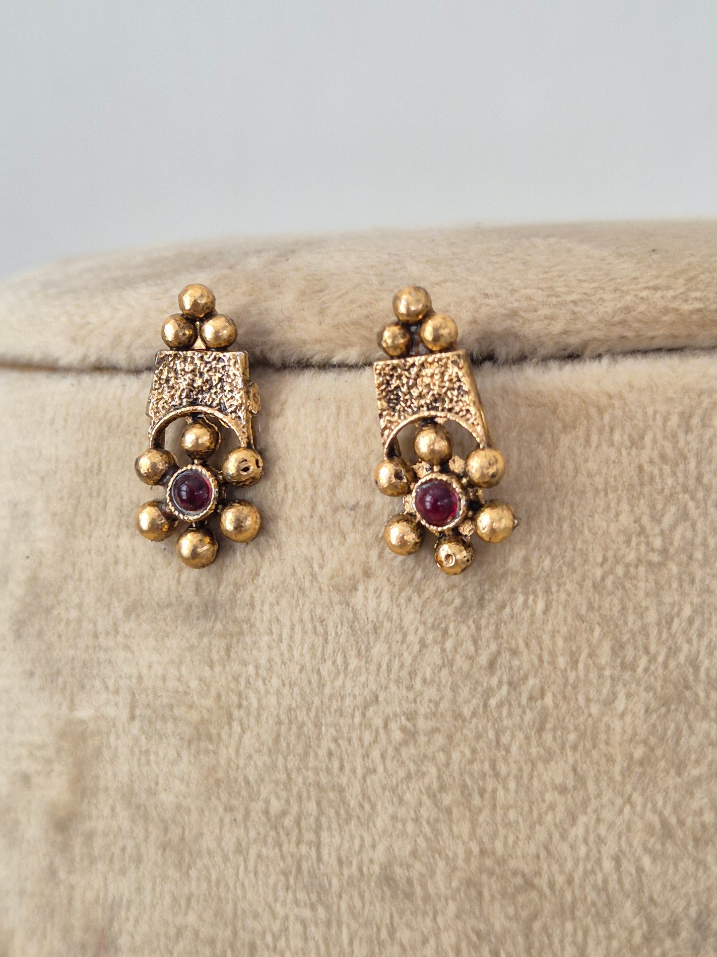 Sandhya Necklace Set