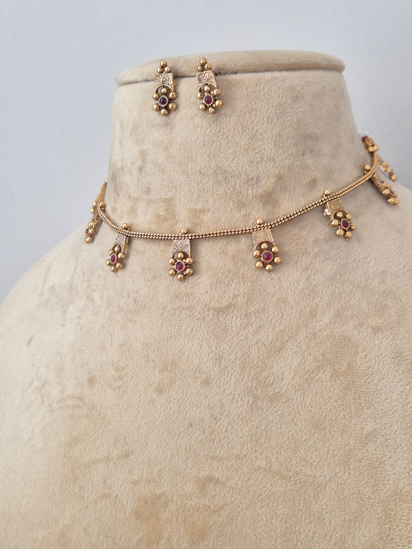 Sandhya Necklace Set