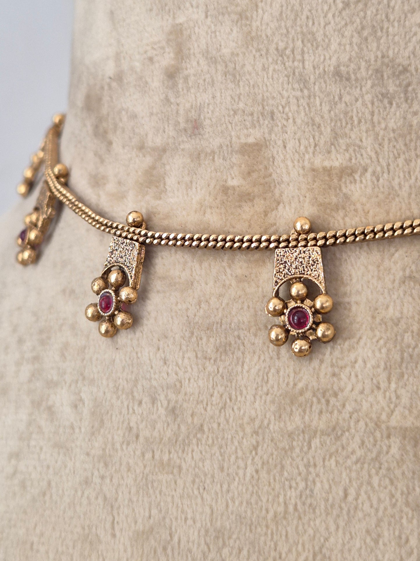 Sandhya Necklace Set