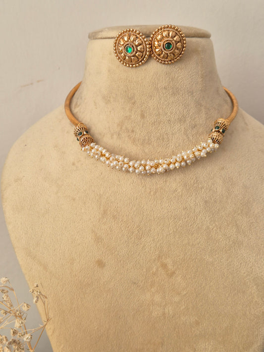 Darika Necklace Set