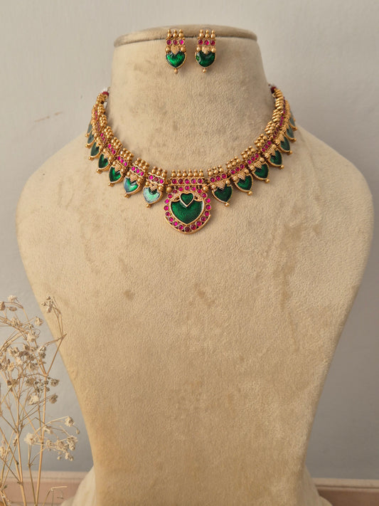 Bhavishya Necklace Set