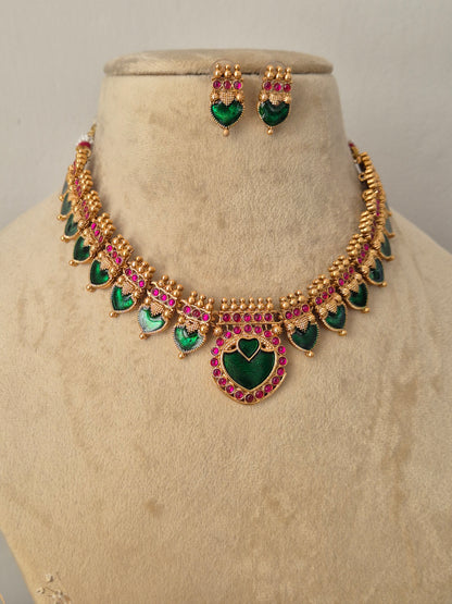 Bhavishya Necklace Set