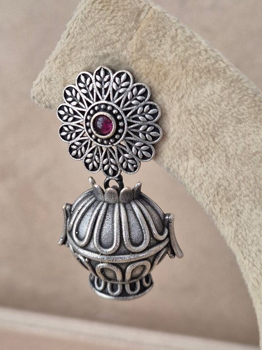Yashasvi Earrings