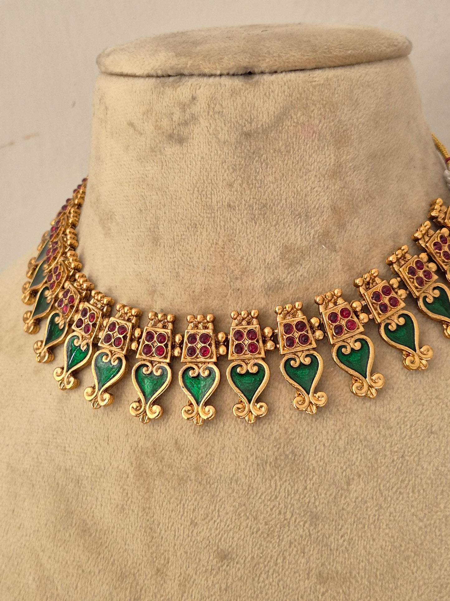 Nisarga Necklace Set
