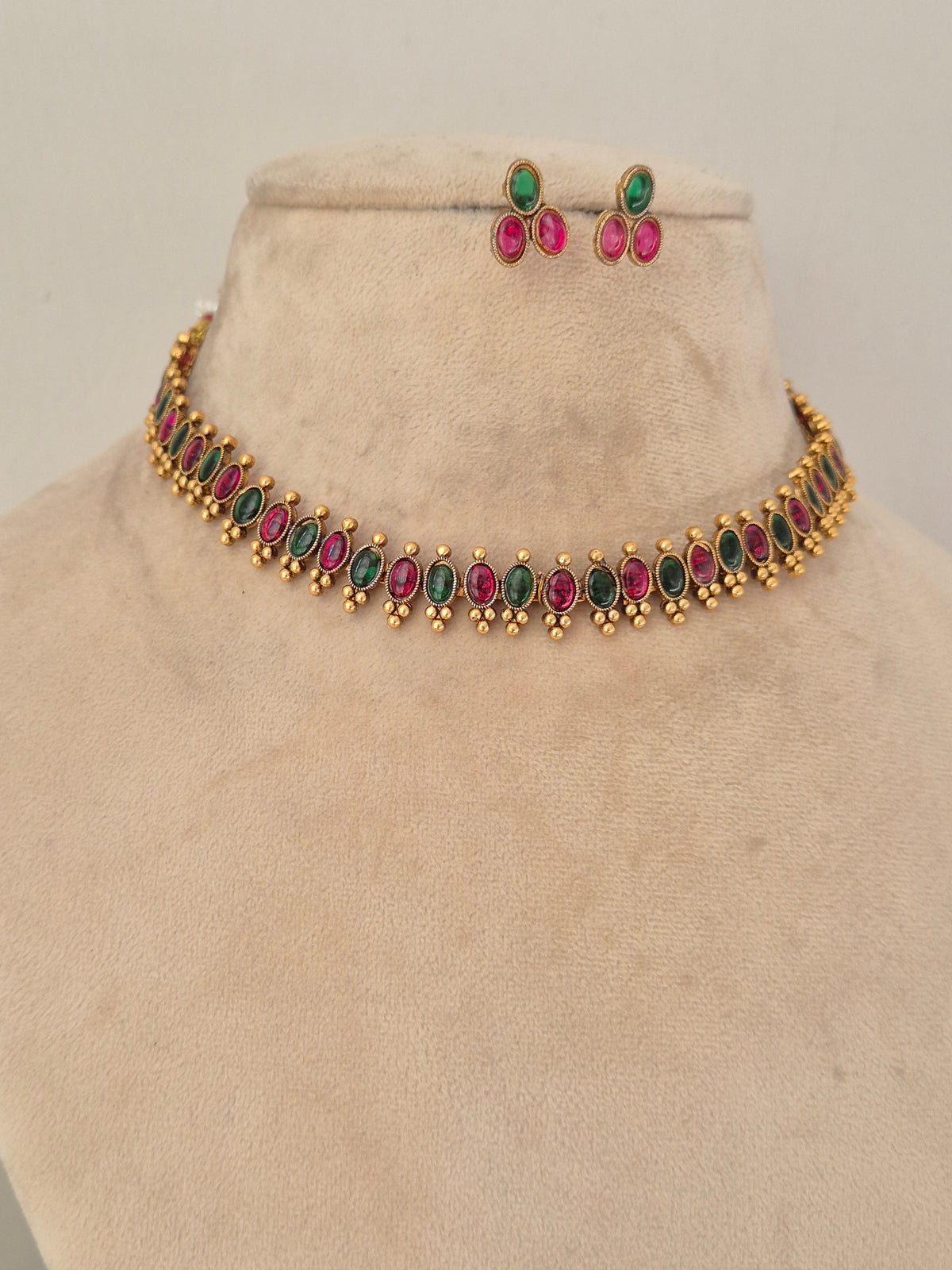 Srinidhi Necklace Set