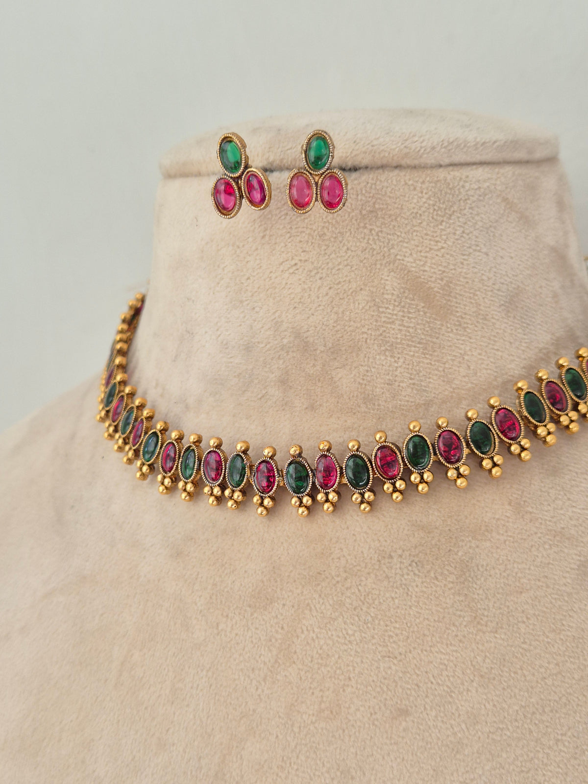 Srinidhi Necklace Set