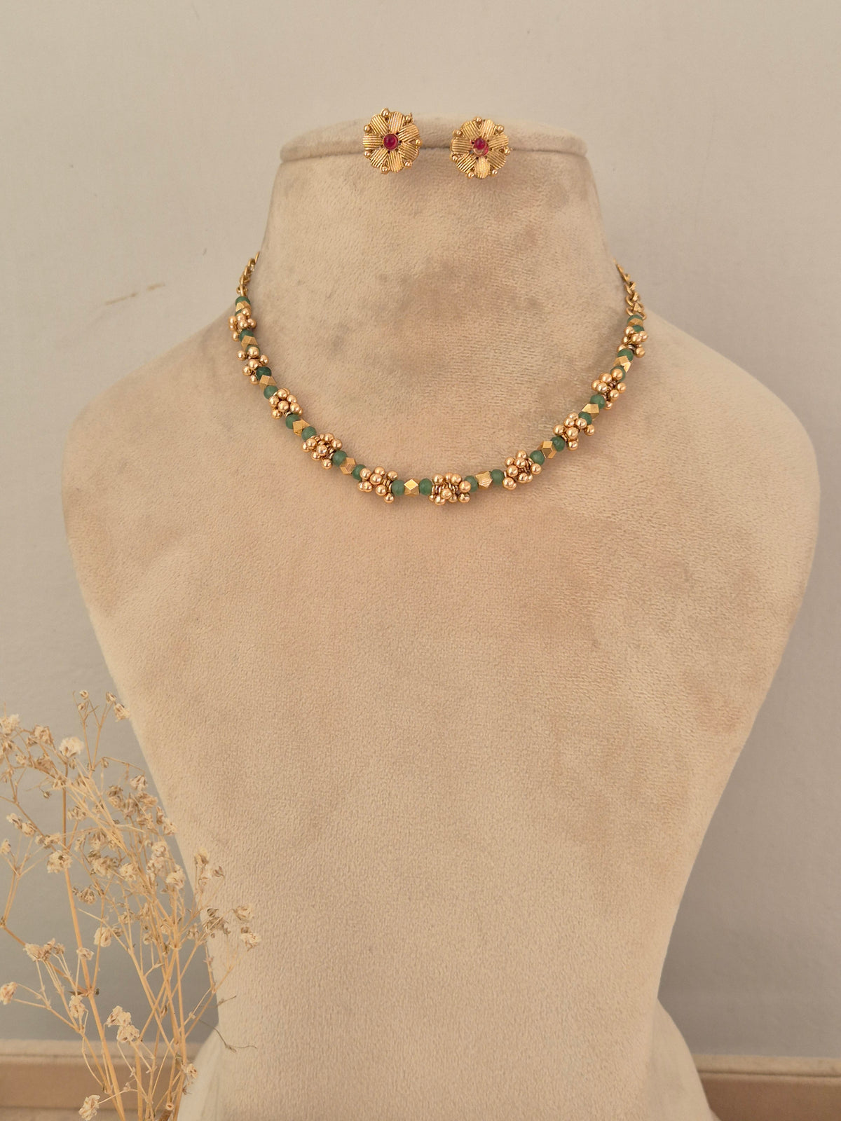 Vanshi Necklace Set
