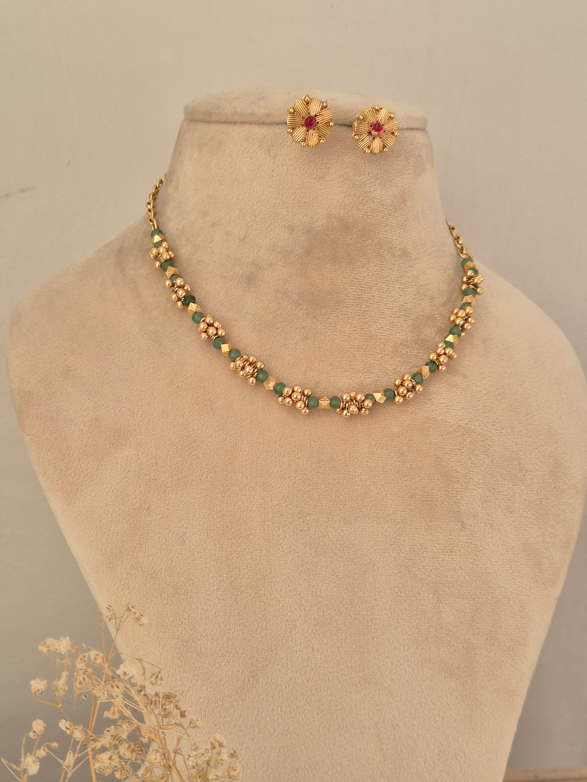 Vanshi Necklace Set