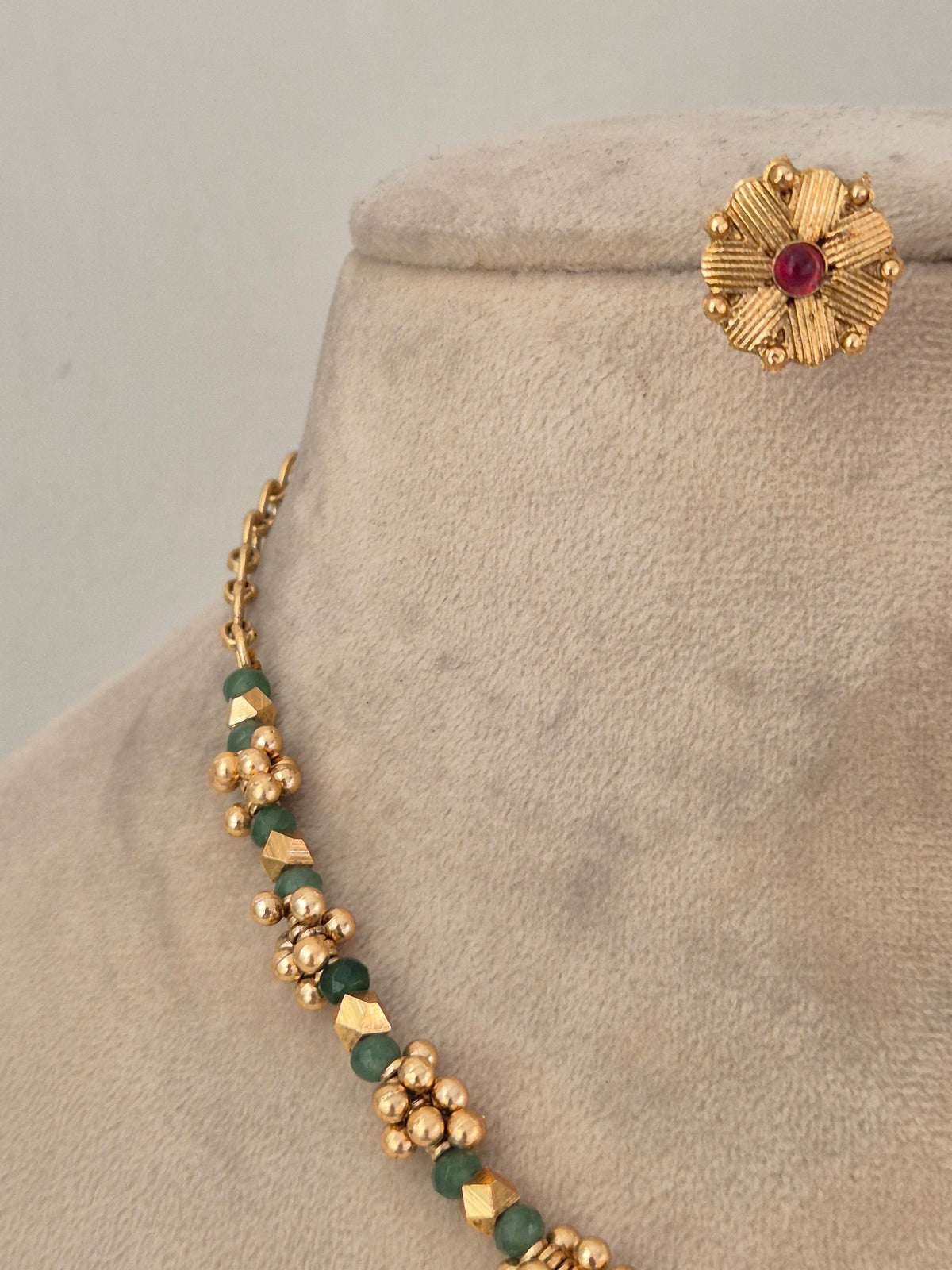 Vanshi Necklace Set