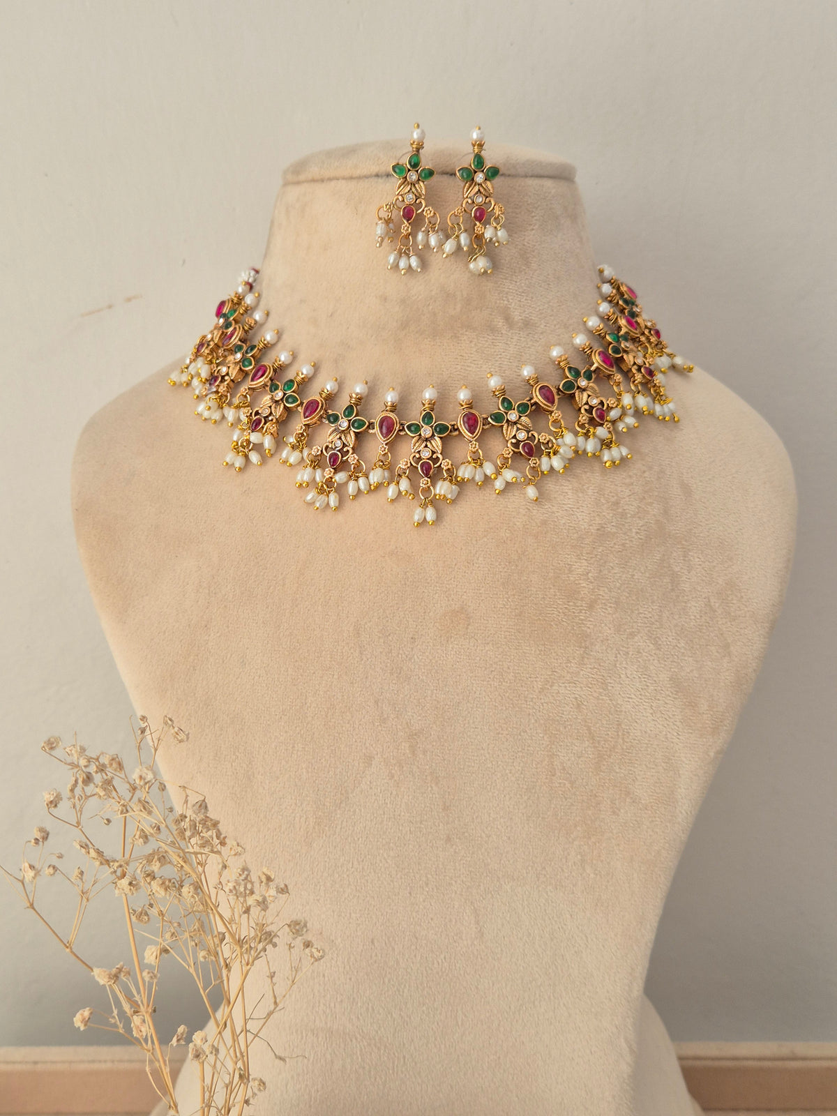 Rutvika Necklace Set