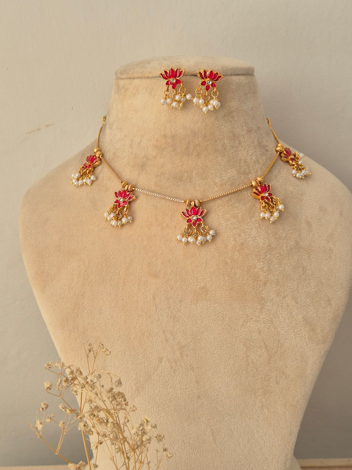 Vidya Necklace Set
