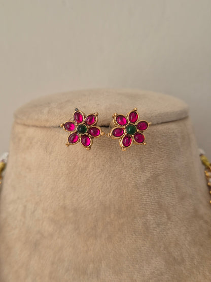 Vinya Necklace Set