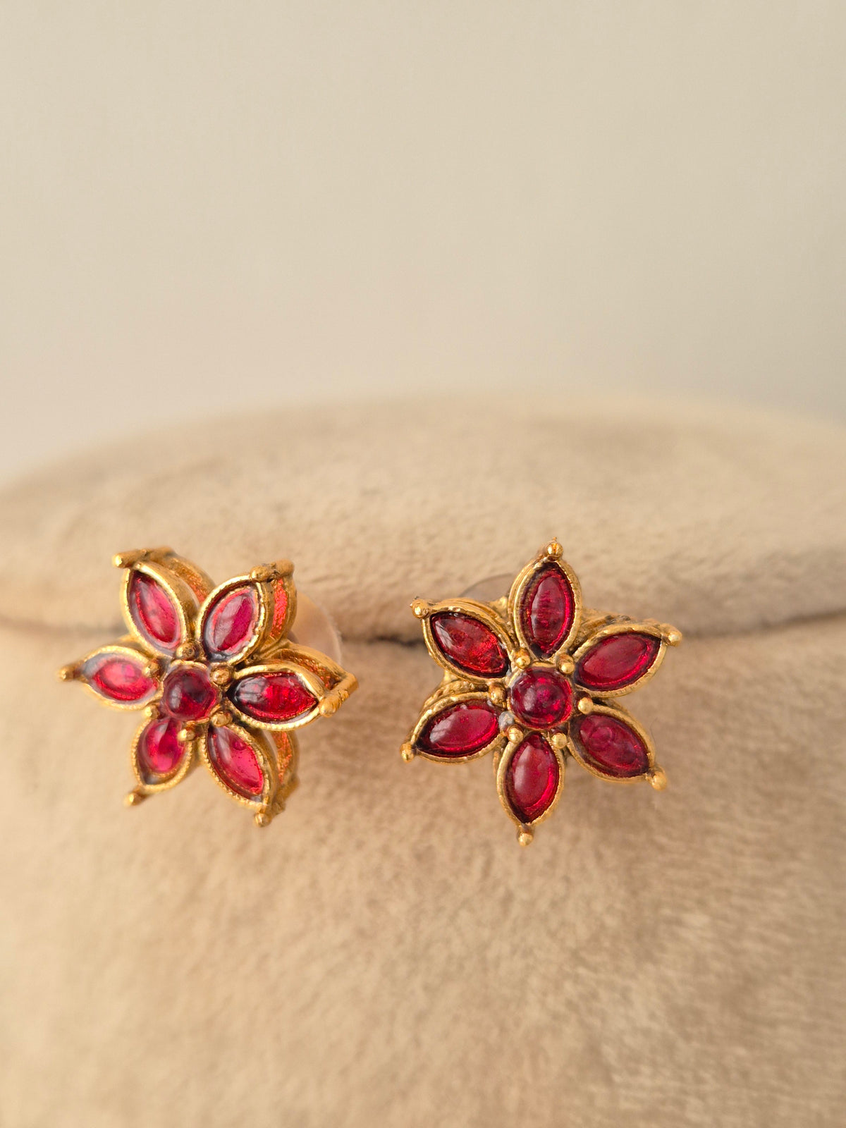 Roopa Necklace Set