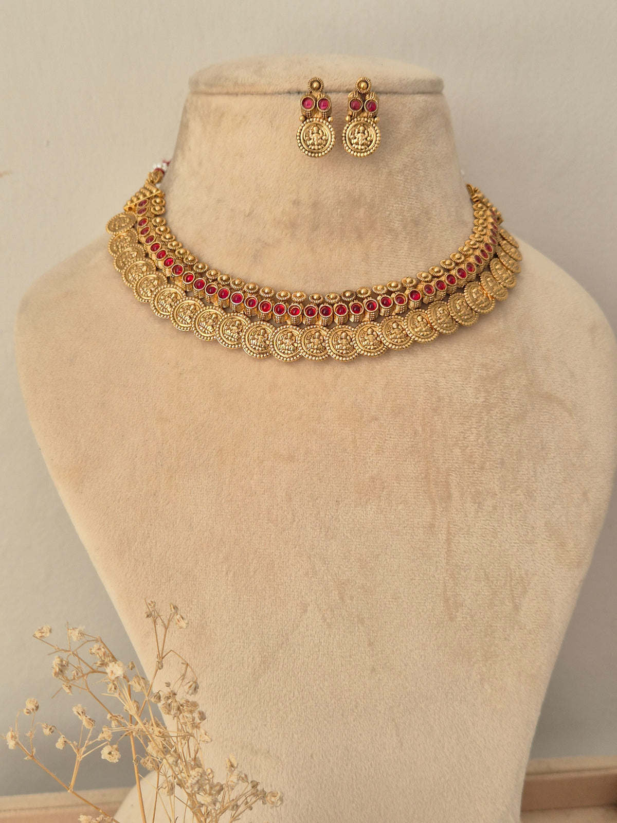 Vaayu Necklace Set