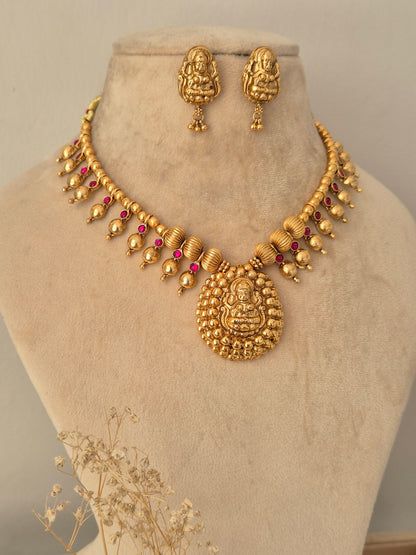 Jeeva Necklace Set