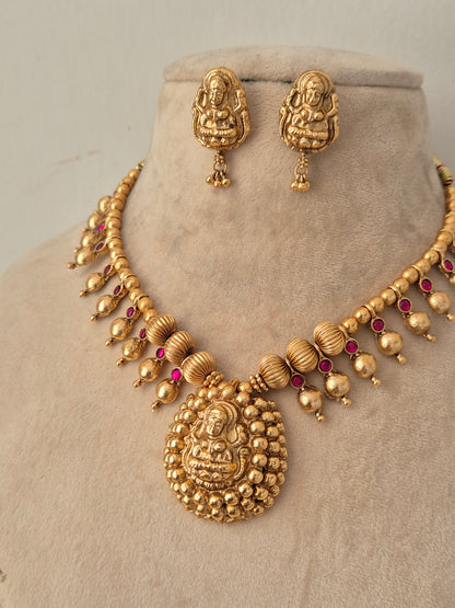 Jeeva Necklace Set