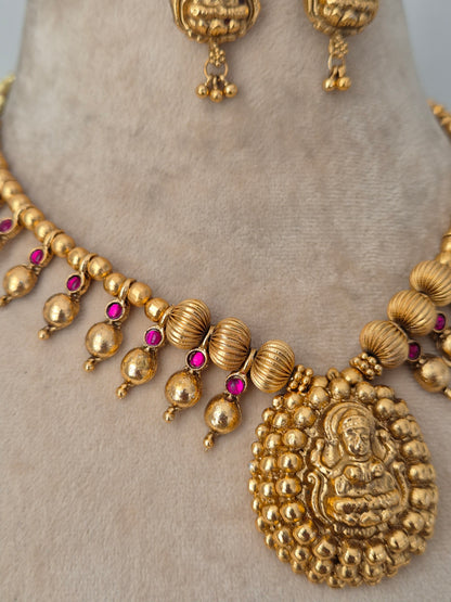 Jeeva Necklace Set