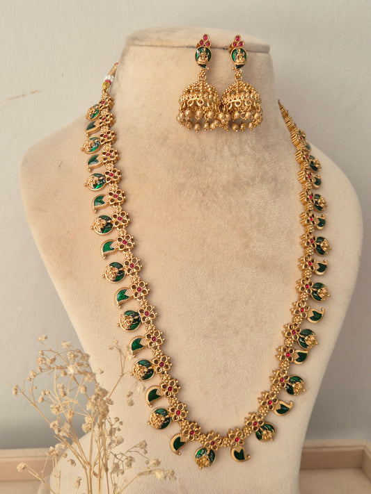 Jitika Necklace Set