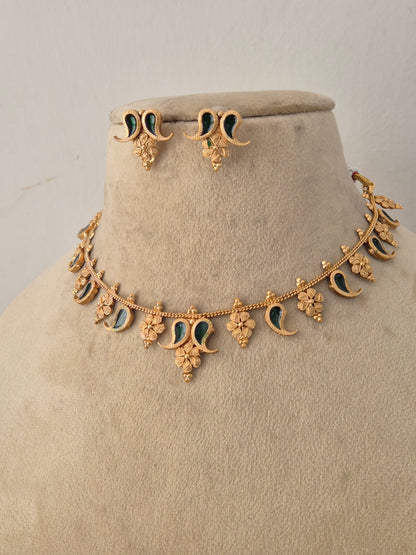 Gold-plated traditional Amita necklace and earring set with black beaded chain