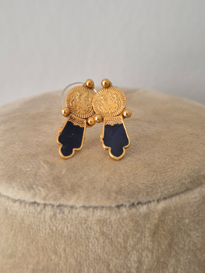 Gold-plated earring with blue gemstones by naitri.in