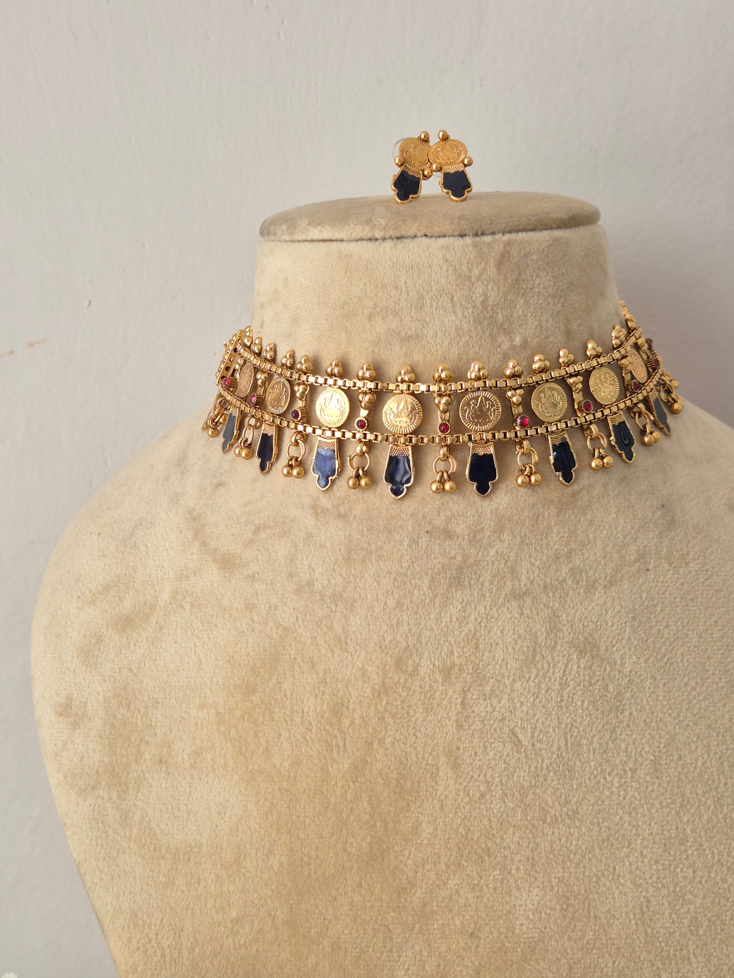 Gold-plated choker necklace with blue and black gemstones and matching stud earrings, Naitri gold-plated Bhavini necklace and earring  set by naitri.in