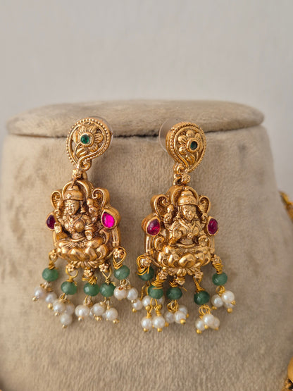 Traditional Indian gold plated earring set by Naitri.in