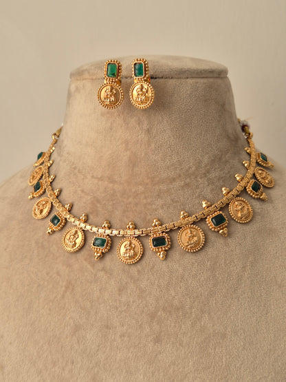 Gold necklace with green gemstone Timeless, High-quality by naitri.in