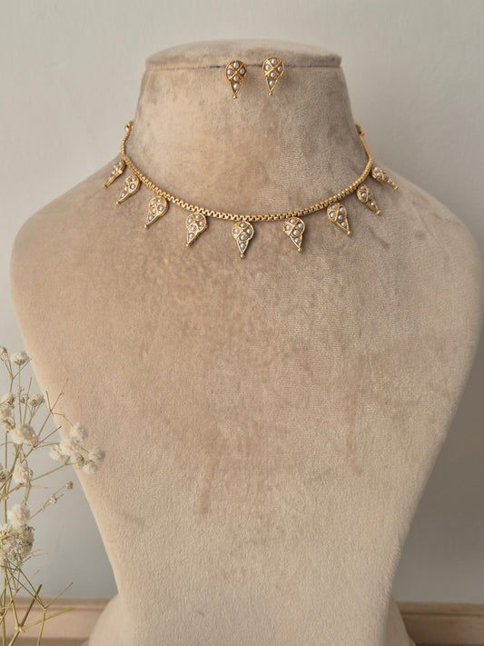 Gold And pearl beautifully crafted piece  minimal designed necklace 