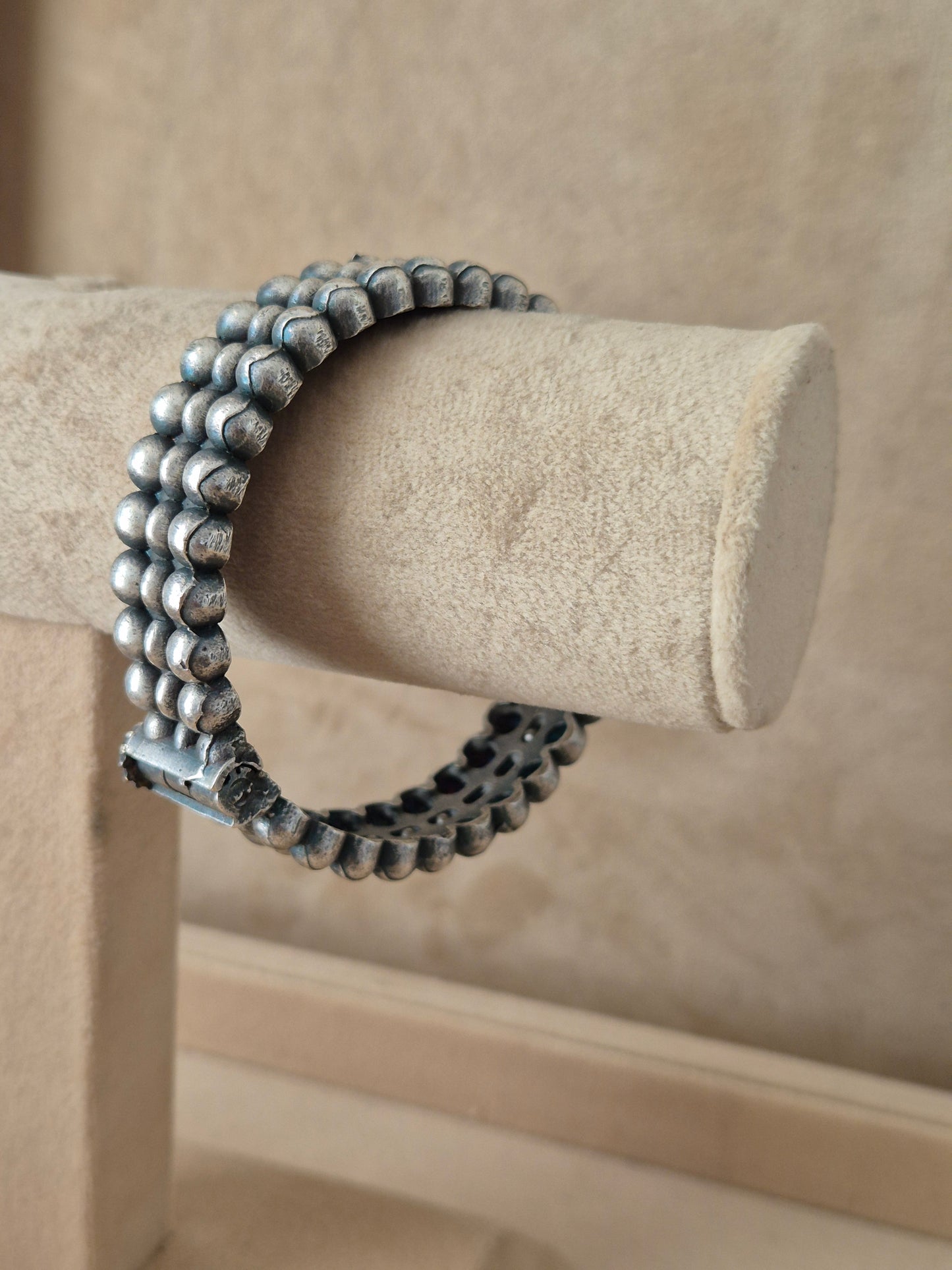 Traditional style silver textured bangle bracelet By naitri.in