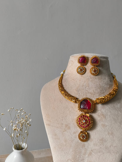 Krutika Necklace Set