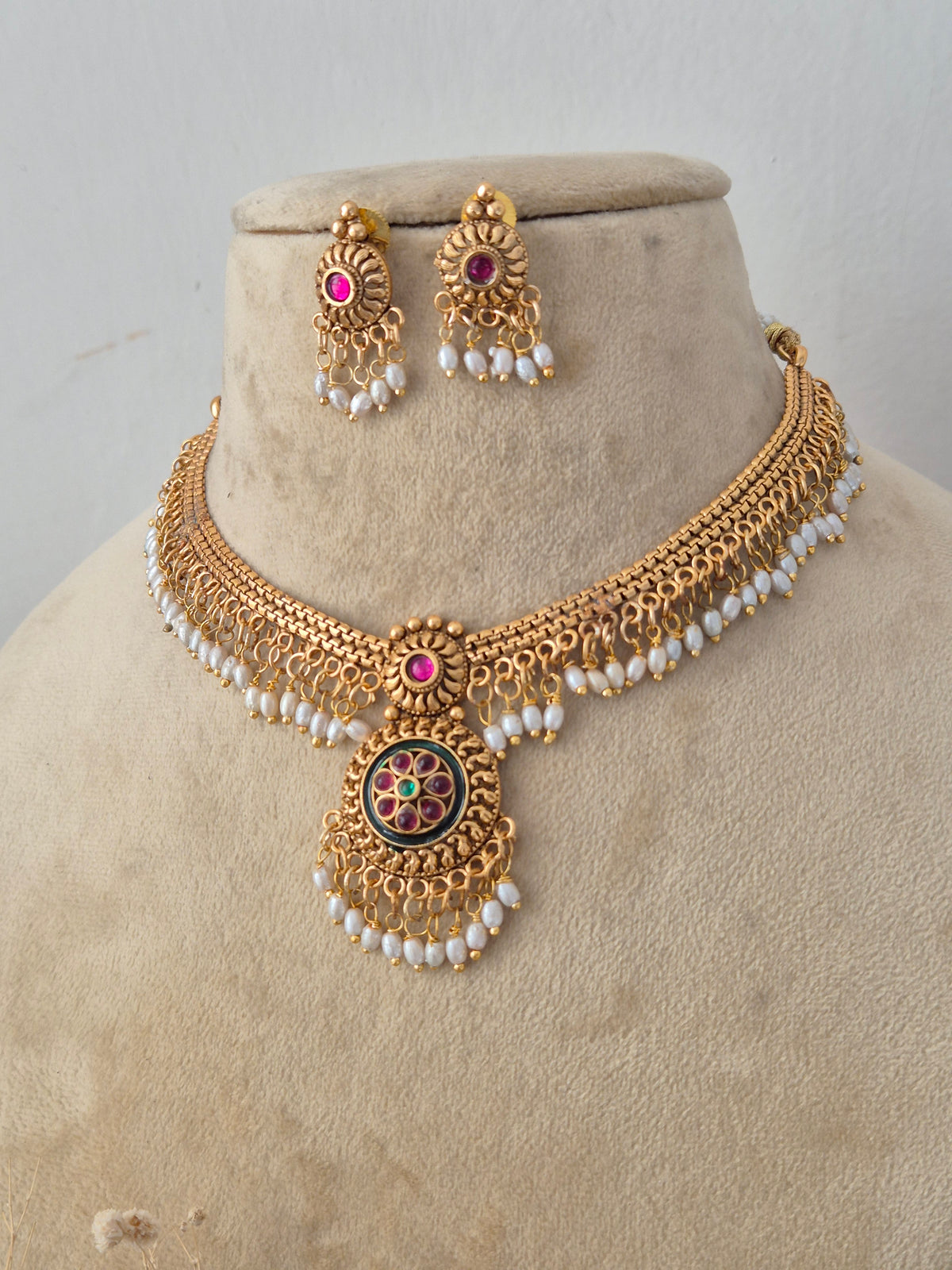 Gold-plated traditional Khushi necklace and earring set by Naitri.in