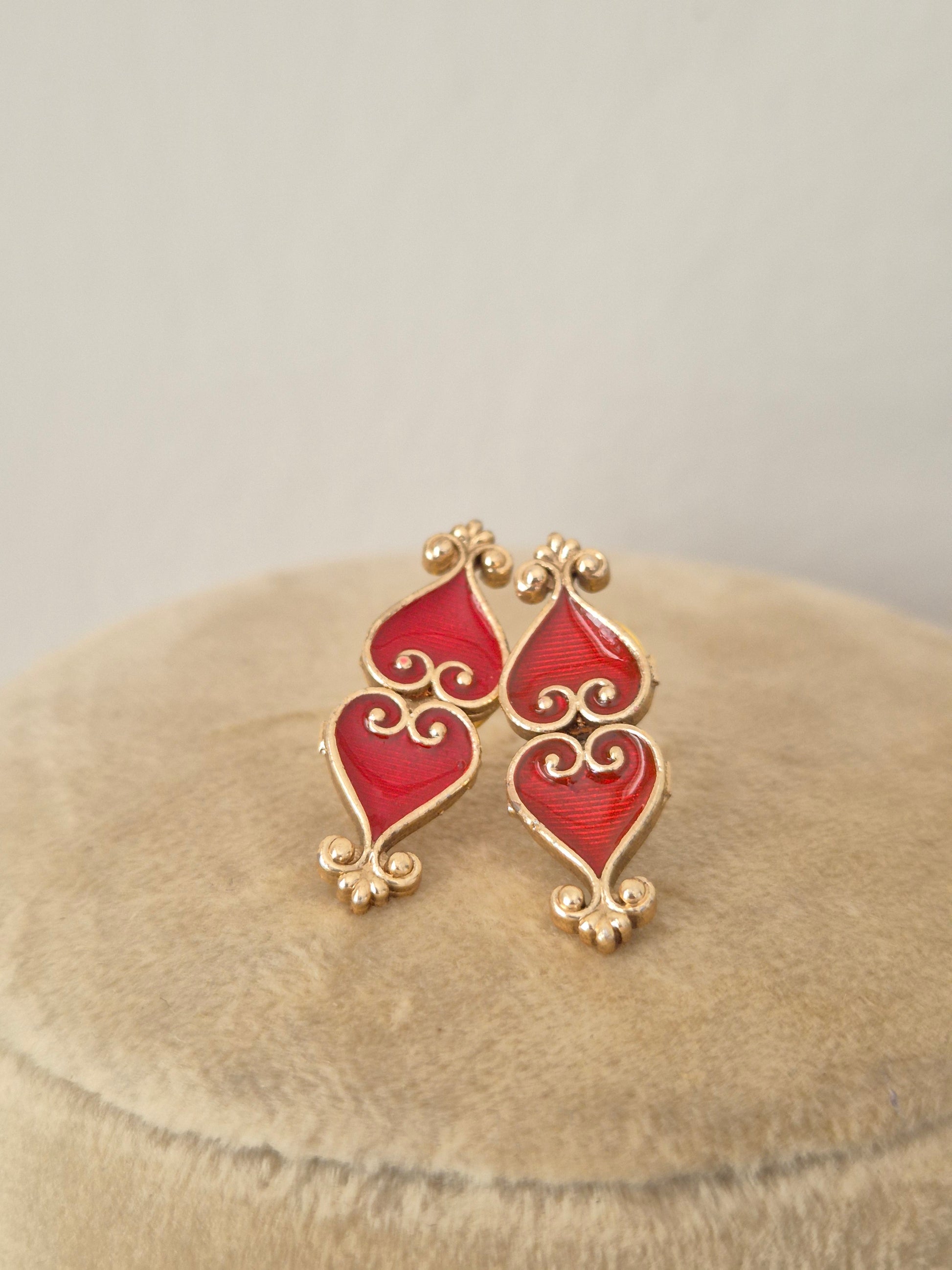 Gold-plated earring with red heart patterns studs by naitri.in