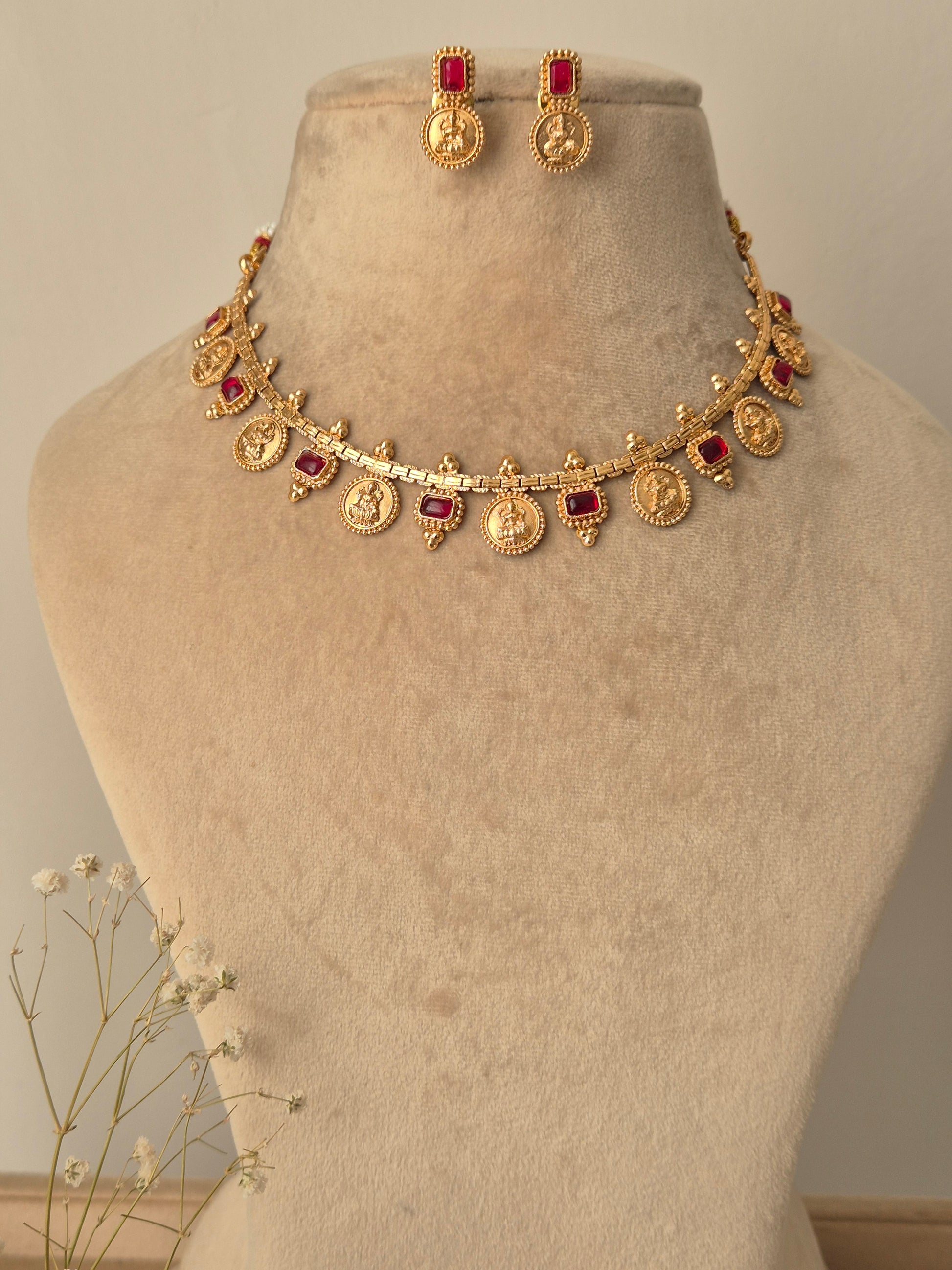Gold necklace with red gemstone Timeless, High-quality by naitri.in