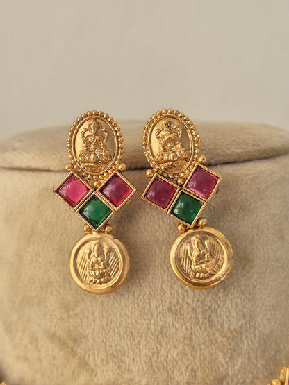Gold-plated traditional Mayra necklace and earring set by Naitri.in