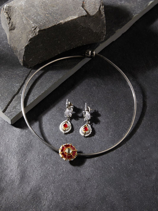 Dual-tone red and silver hasli necklace, Meesha Hasli Set by Naitri on bust form.