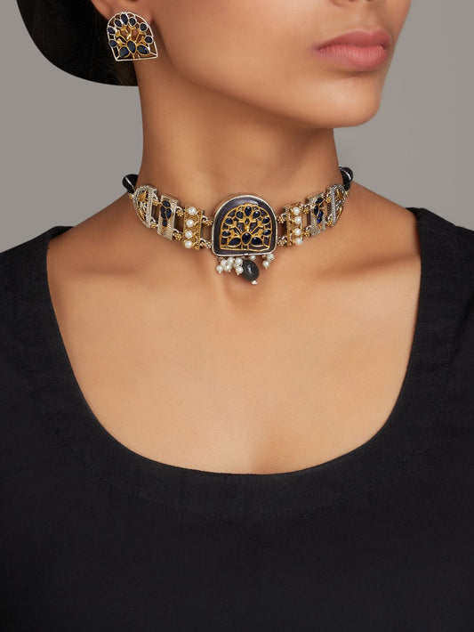 Gold and black choker necklace set, Piku by Naitri, handcrafted display.